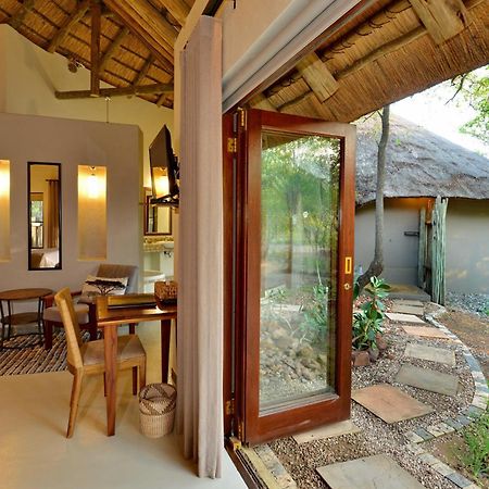 Tambuti Lodge Pilanesberg Exterior foto